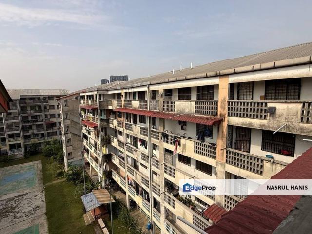 Flat for sale in Shah Alam, Petaling