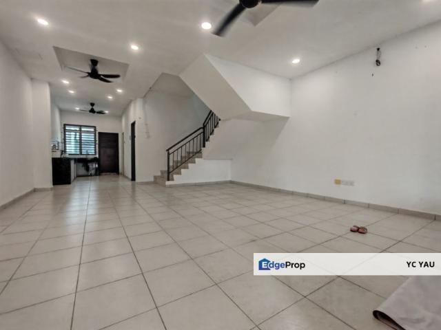 House for sale in Malaka