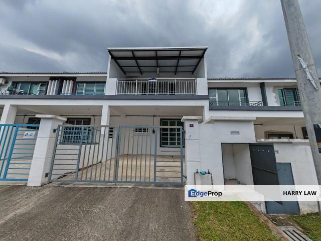 House for sale in Malaka