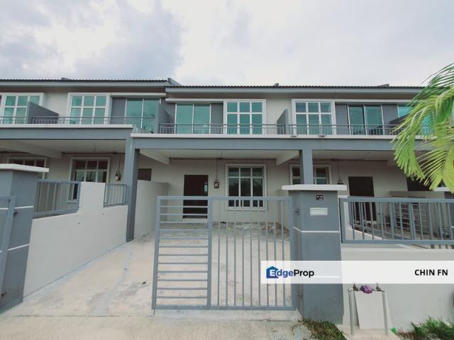 House for sale in Malaka