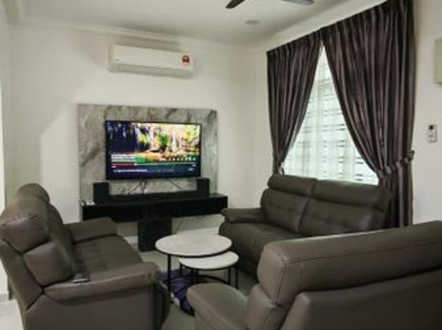 House for sale in Malaka
