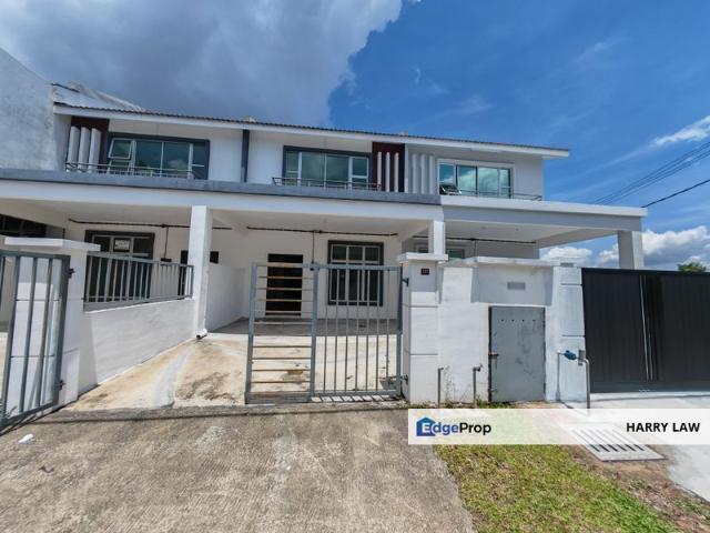 House for sale in Malaka