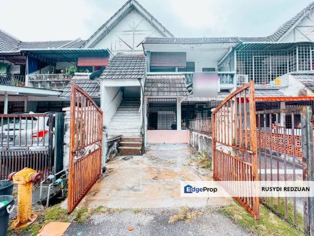 House for sale in Langat, Selangor
