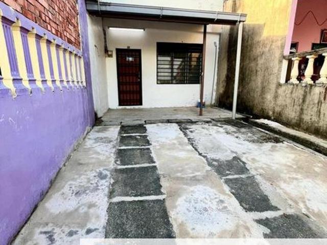 House for sale in Ulu Tiram, Johor