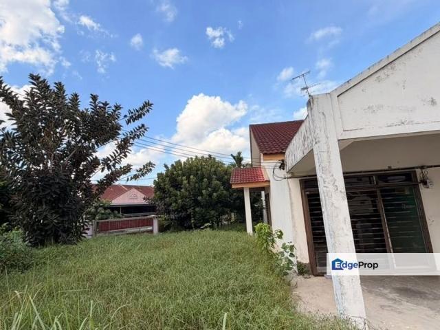 House for sale in Ulu Tiram, Johor
