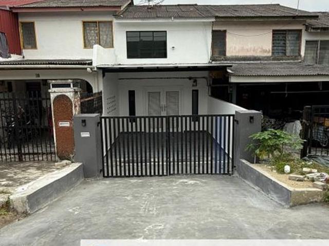 House for sale in Ulu Tiram, Johor