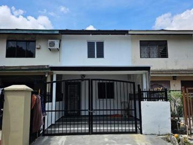 Terraced House for sale in Ulu Tiram, Johor