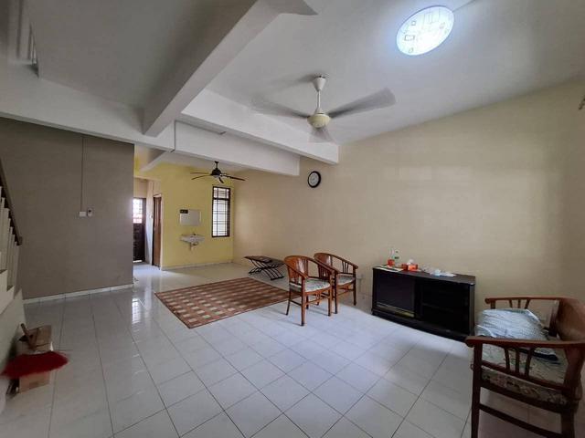 Terraced House for rent in Ulu Tiram, Johor