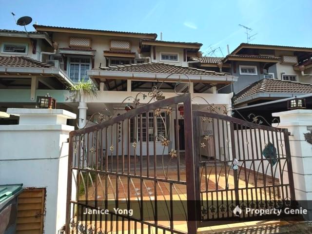 Terraced House for sale in Ulu Tiram, Johor