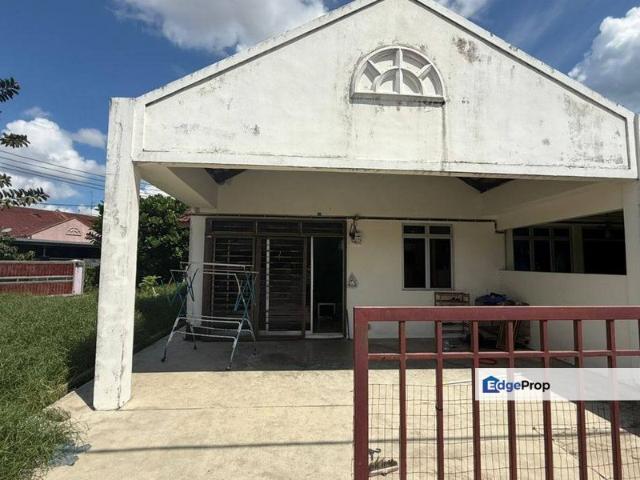 House for sale in Ulu Tiram, Johor