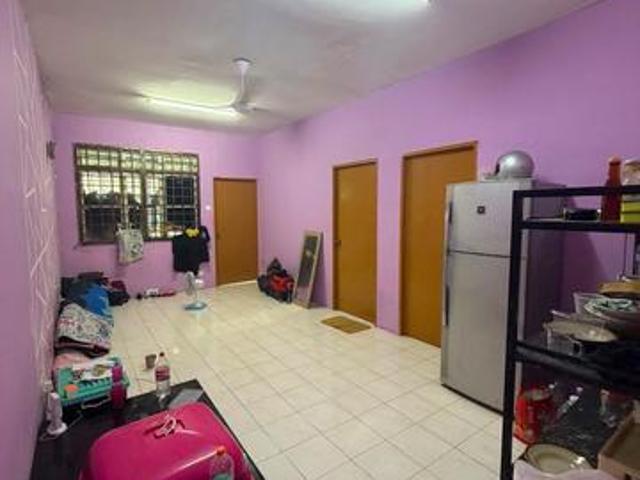 Flat for sale in Ulu Tiram, Johor