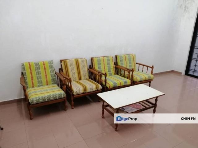 House for rent in Malaka