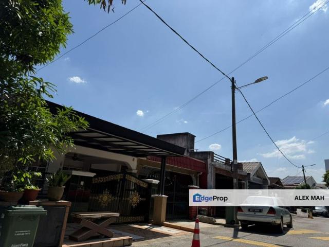 House for sale in Country Heights Damansara, Kuala Lumpur
