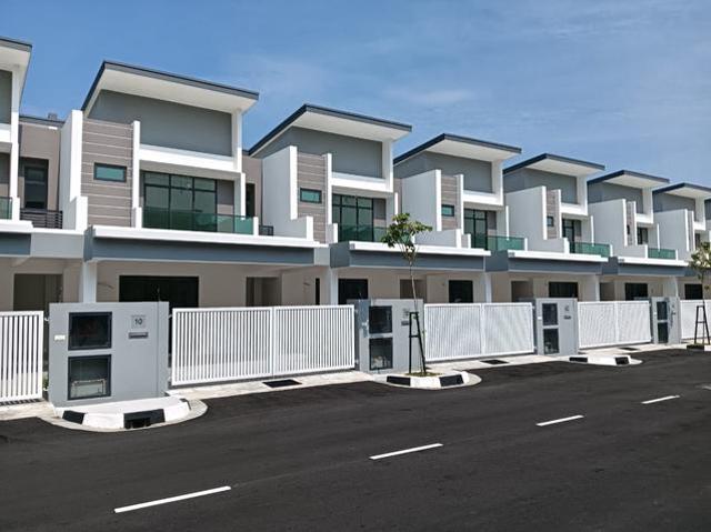 Terraced House for rent in Wellesley, Penang