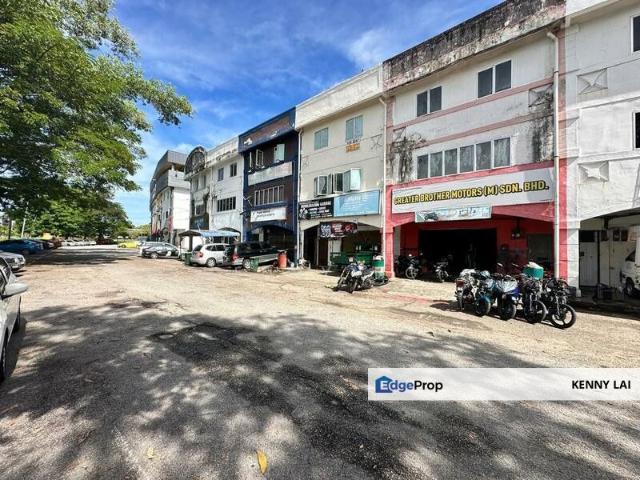 Shop for sale in Langat, Selangor