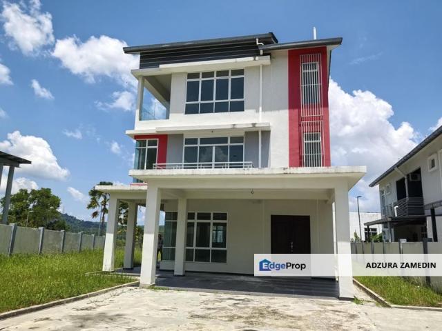 House for sale in Sendayan Village, Negeri Sembilan