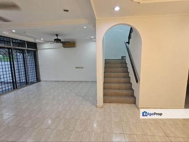 House for sale in Malaka
