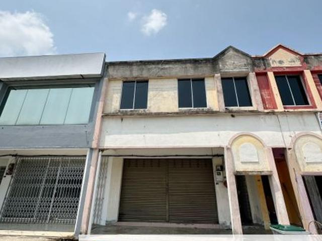 Shop for rent in Malaka