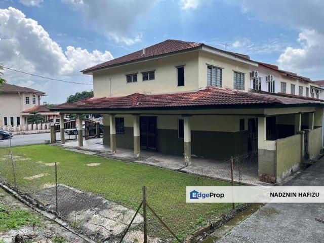 House for sale in Malaka