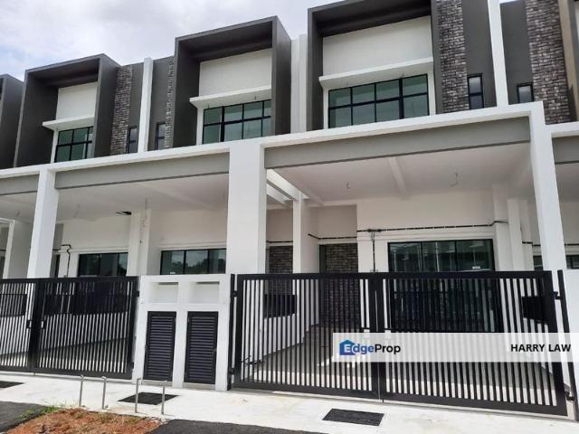 House for sale in Malaka