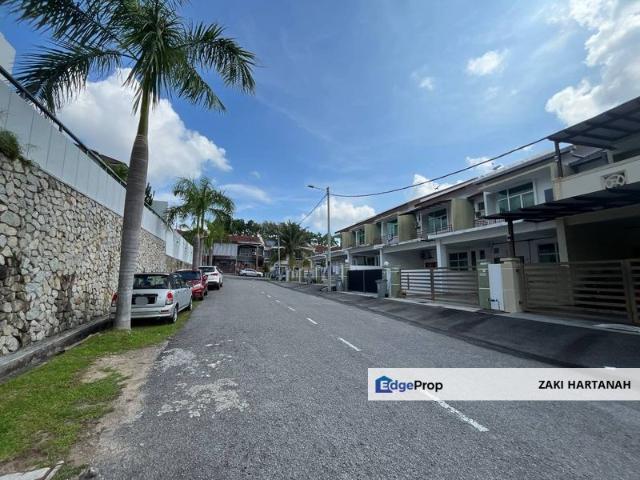 House for sale in Malaka