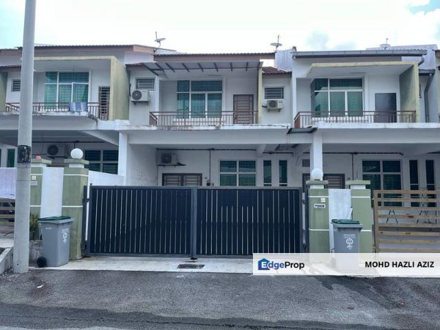 House for sale in Malaka