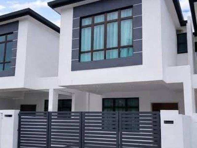 House for sale in Malaka