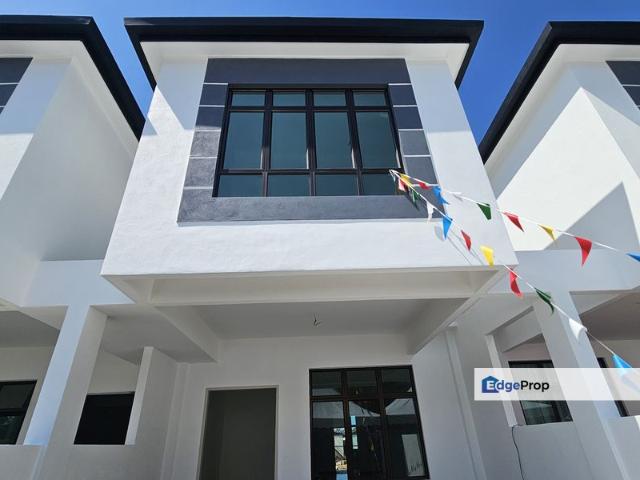 House for sale in Malaka
