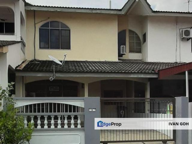 House for sale in Malaka
