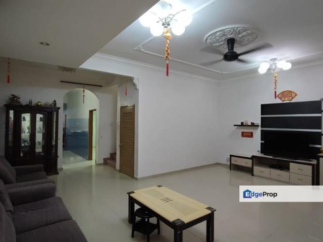 House for sale in Malaka