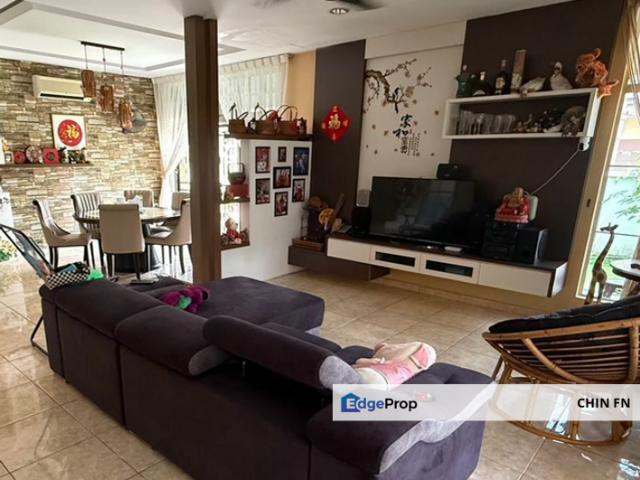 House for sale in Malaka