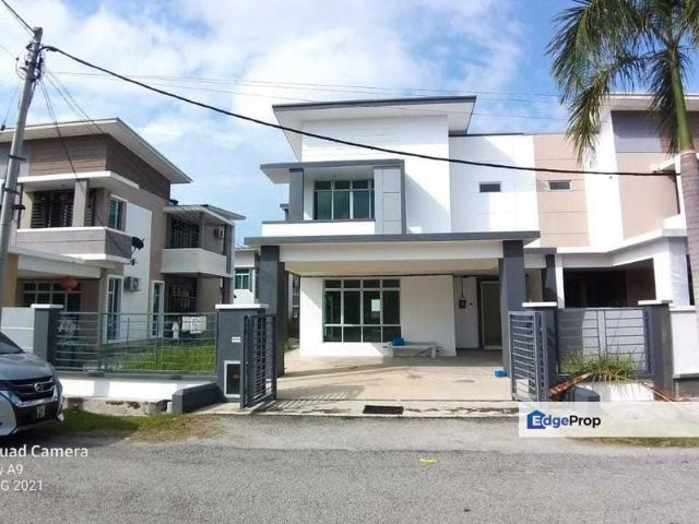 House for sale in Malaka