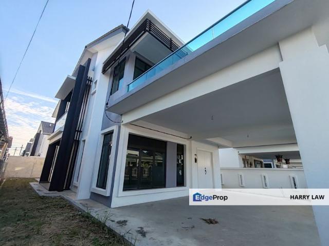 House for sale in Malaka