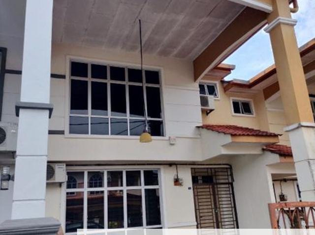House for sale in Malaka