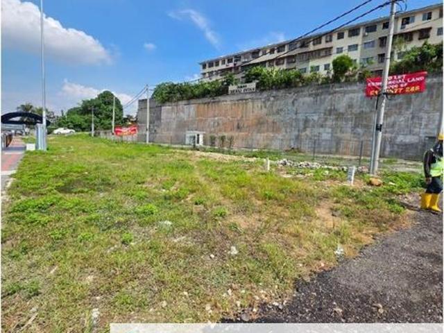 Shop for rent in Kajang, Langat