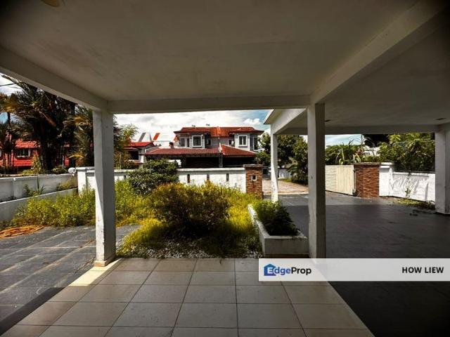 House for sale in Malaka