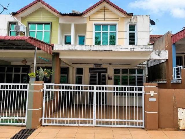 Terraced House for sale in Tampin