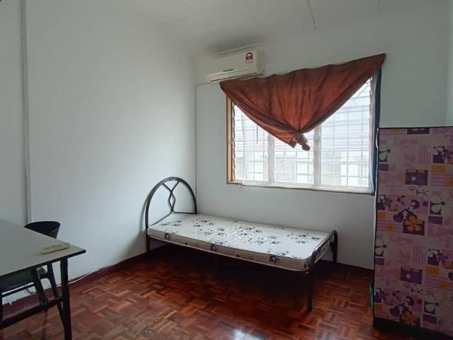 Room for rent in Country Heights Damansara, Kuala Lumpur