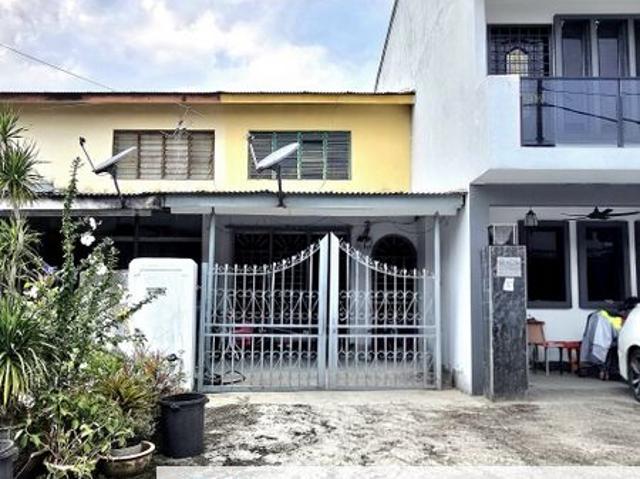 House for sale in Langat, Selangor
