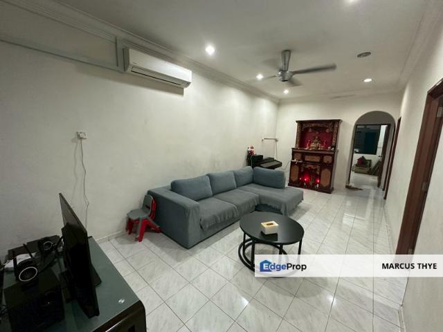 House for sale in Pekan Nanas, Johor