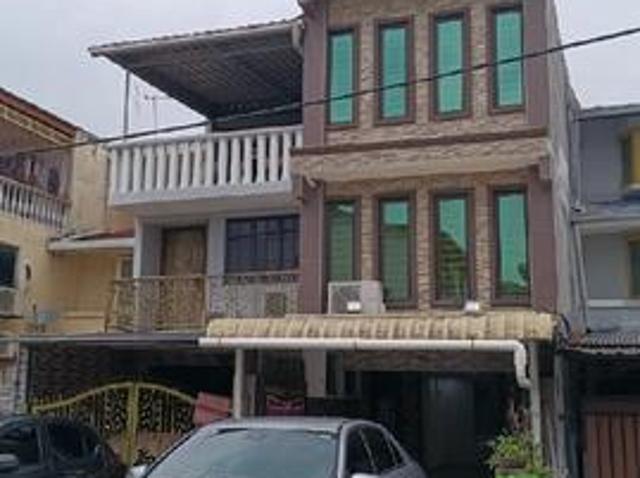 Terraced House for rent in Country Heights Damansara, Kuala Lumpur