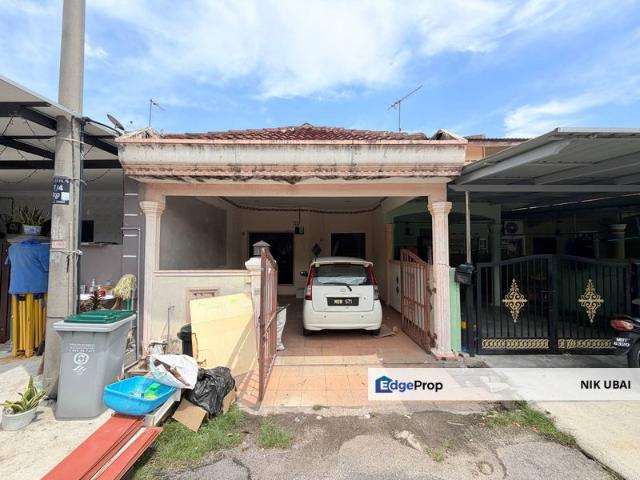 House for sale in Malaka