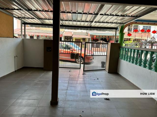 House for rent in Malaka