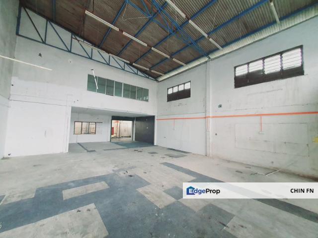 Warehouse for sale in Malaka