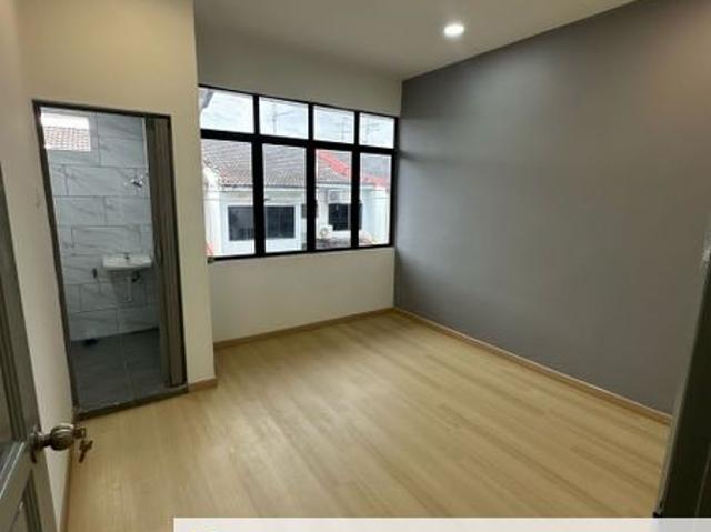 House for sale in Taman Daya, Tebrau