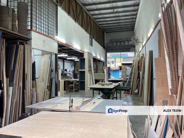 Warehouse for sale in Tebrau, Johor
