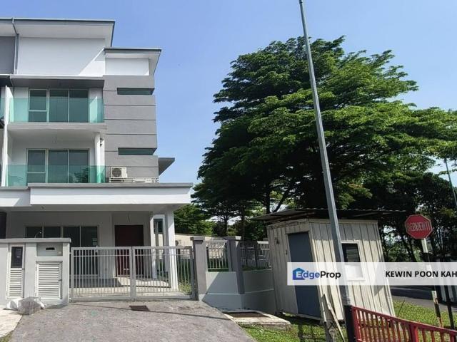 House for sale in Kampung Sri Puchong, Majlis Bandaraya Subang Jaya