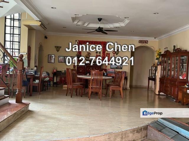 House for sale in Country Heights Damansara, Kuala Lumpur