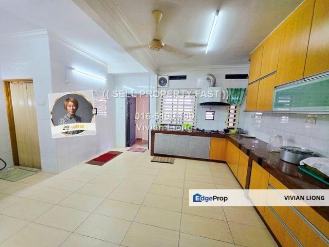 House for sale in Malaka