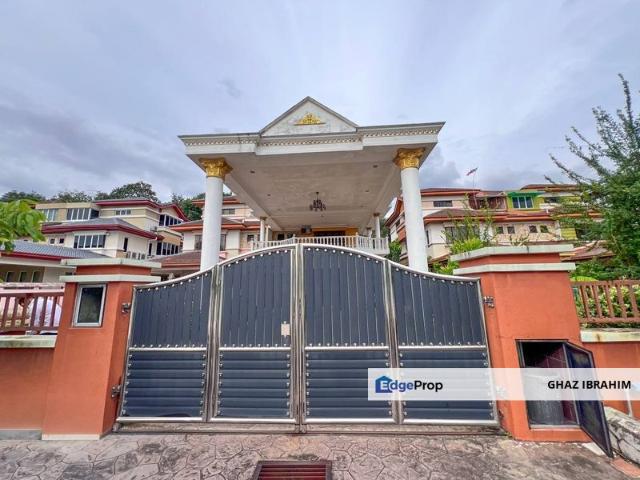 House for sale in Malaka